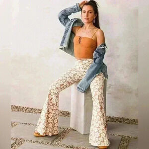 Peach Love California High Rise Floral FlarePant, Size L NEW WITHOUT TAGS